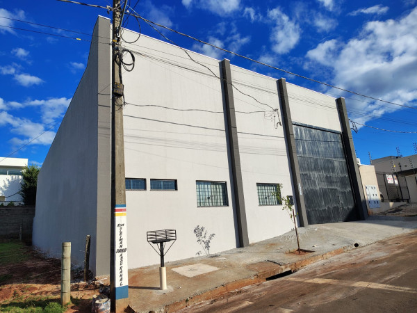 Barracão comercial em Umuarama Pr.